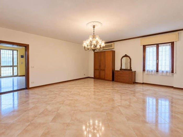Casa quadrilocale in vendita in Via di Mezzo Sud, San Frediano Sud San Lorenzo a Pagnatico, Cascina
