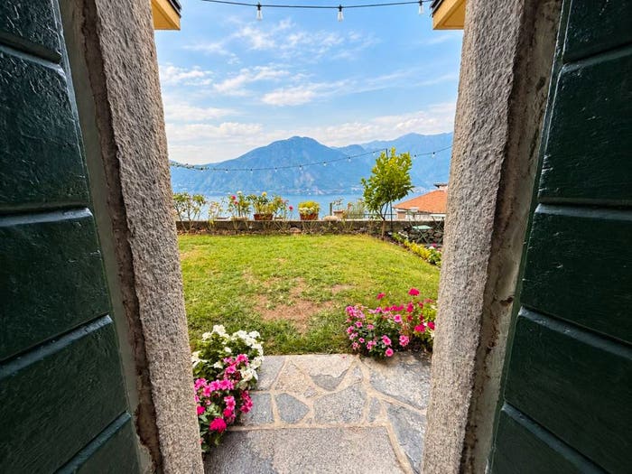 Casa con 6 locali in vendita in Via delle Gere, Azzano, Tremezzina