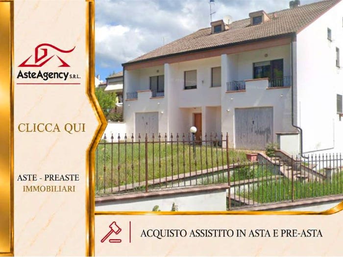 Appartamento con 6 locali in vendita in Via civitatomassa, Genzano Sassa, L'Aquila