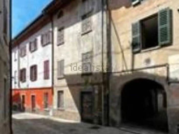 Casa in vendita in Via Mentana, Albavilla