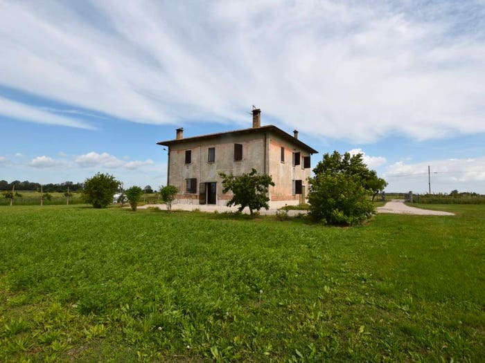 Casa con 6 locali in vendita in Via Montefiorino, Malalbergo