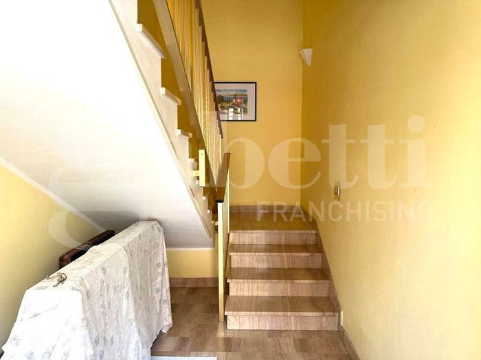 Appartamento con 6 locali in vendita in via falbo, Centro, Avola