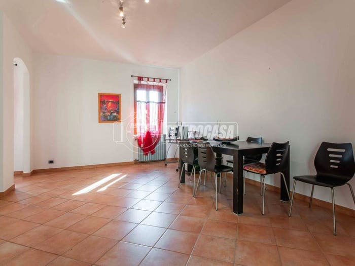 Appartamento trilocale in vendita in Piazza San Stefano, Olgiate Olona
