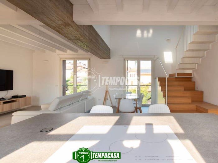 Appartamento trilocale in vendita in Via San Giovanni Bosco, Centro, Ornago