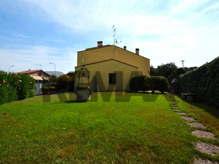 Casa con 6 locali in vendita in Centro, Castelnuovo del Garda