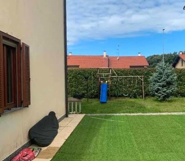 Appartamento quadrilocale in vendita in Via Mozart, Buscate
