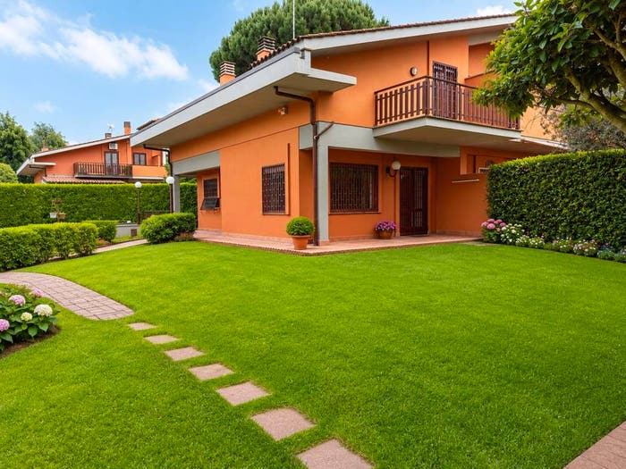Casa con 6 locali in vendita in Via dei Castelli Romani, Centro, Rocca di Papa