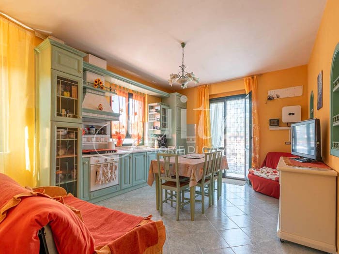 Casa bilocale in vendita in Viale Himera, Campofelice di Roccella