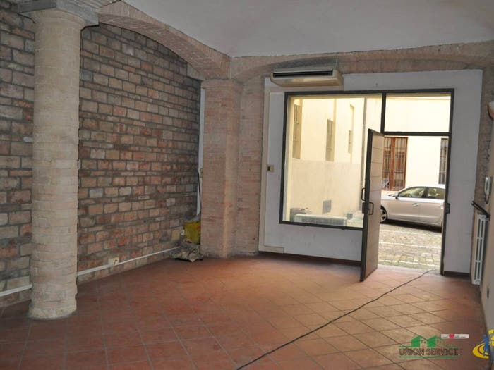 Appartamento trilocale in vendita in Vicolo San Tiburzio, Centro Storico, Parma