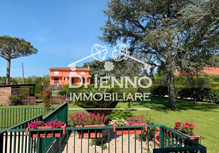 Casa con 6 locali in vendita in Via Torre Pellice, Osteria Nuova, Roma