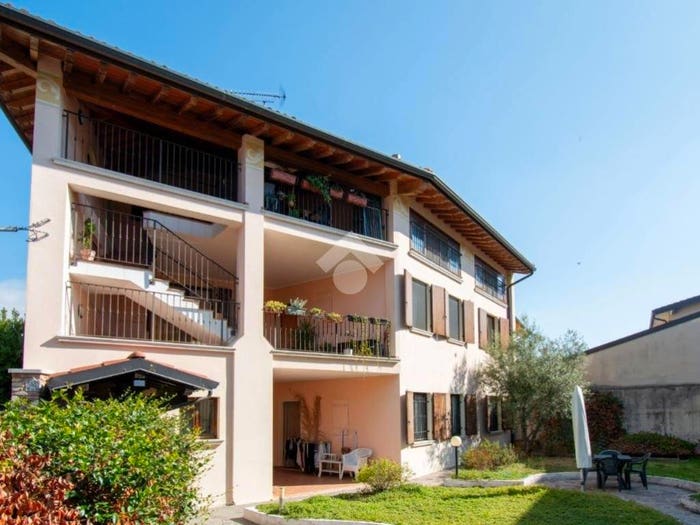 Appartamento bilocale in vendita in Via Valle, Castello, Puegnago sul Garda