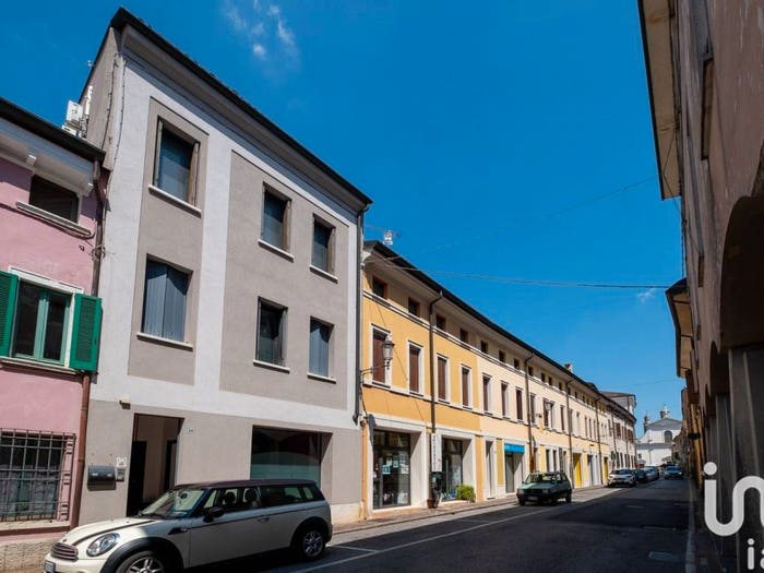Casa con 6 locali in vendita in Via Roma, Centro, Castel Goffredo