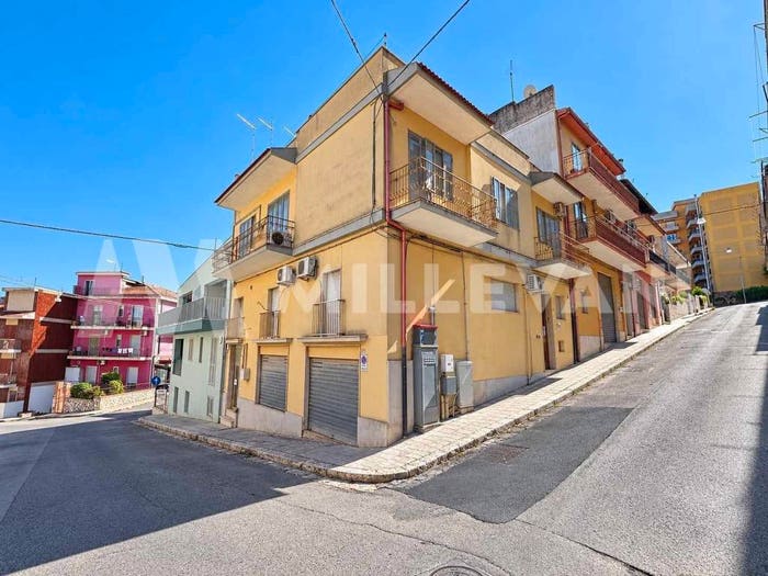 Casa con 6 locali in vendita in Via Gaetano Rummo, San Luigi Archimede, Ragusa