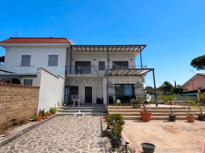 Casa quadrilocale in vendita in Via Adda, Tor San Lorenzo Nuova California, Ardea