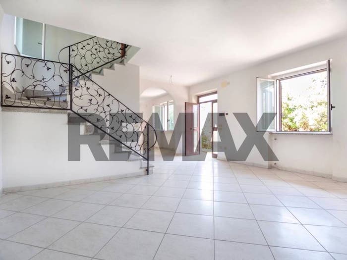 Casa con 6 locali in vendita in Centro, Canosa Sannita