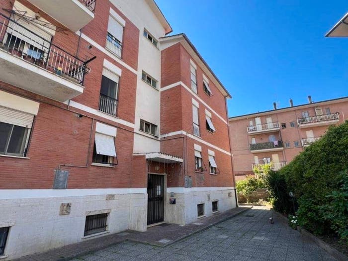 Appartamento quadrilocale in vendita in Via Discesa Empolitana, Centro, Castel Madama