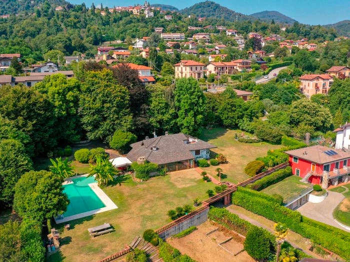 Casa con 6 locali in vendita in Via Nuova Intra Premeno, Arizzano