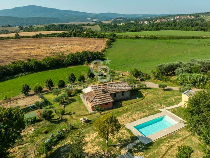 Casa con 6 locali in vendita in Località Cariole, Centro, Panicale