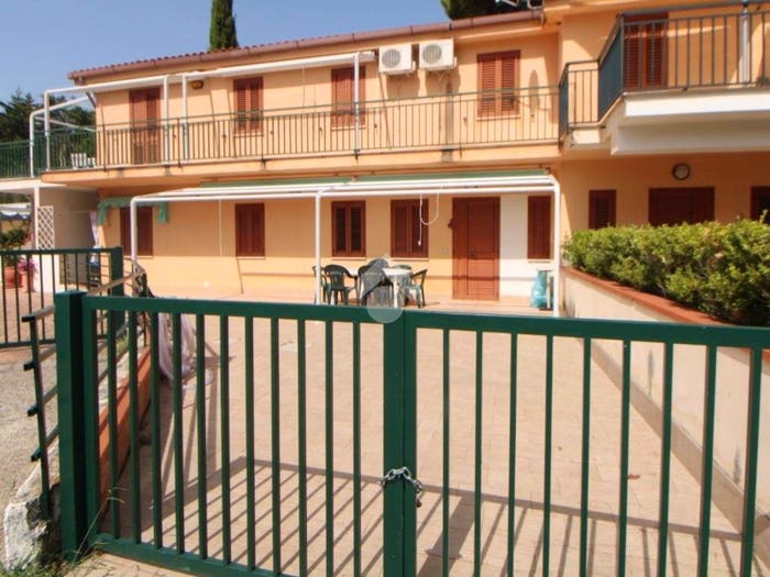 Appartamento trilocale in vendita in Località Vallena, Centola