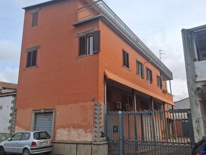 Casa con 6 locali in vendita in Traversa San Luca, Casapulla