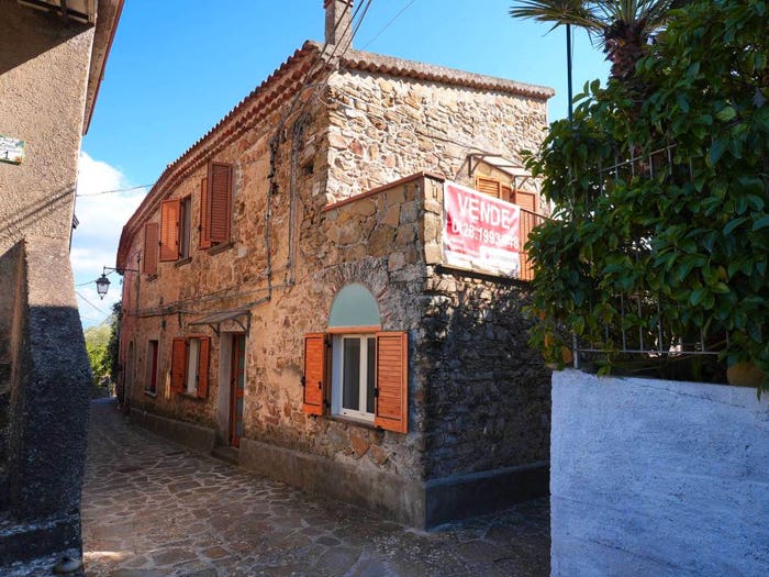 Appartamento trilocale in vendita in Via Vittoria, Sessa Cilento