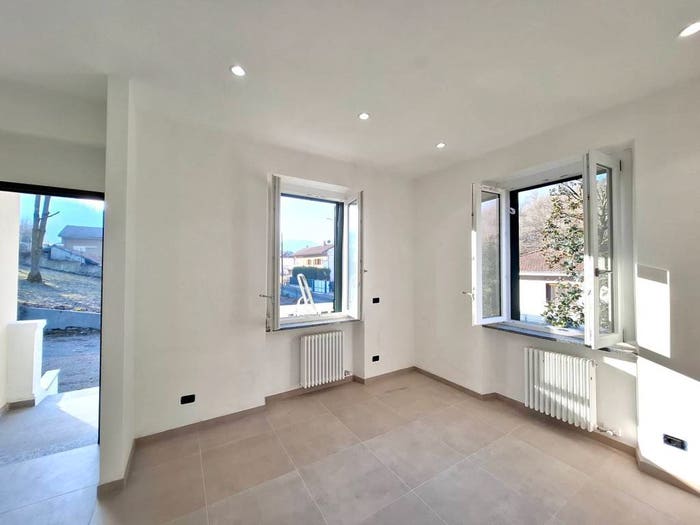 Casa quadrilocale in vendita in Via Mario Caudana, Centro, Castiglione Torinese