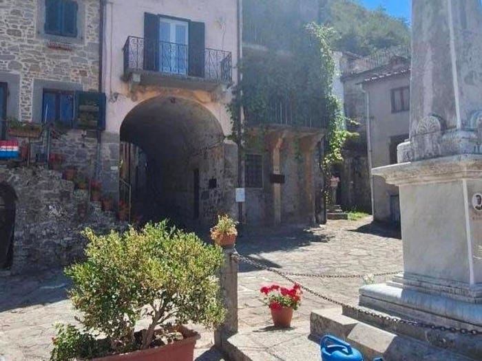 Casa con 6 locali in vendita in San Gemignano, Bagni di Lucca