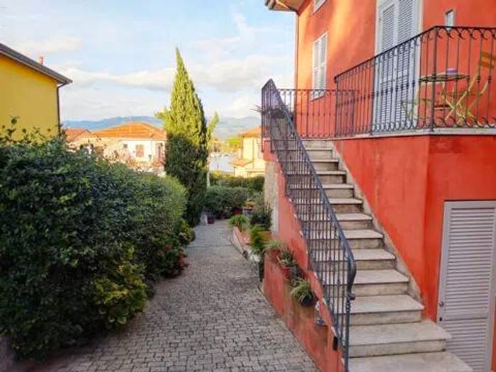 Appartamento trilocale in vendita in Via Dell'Angelo, Ameglia