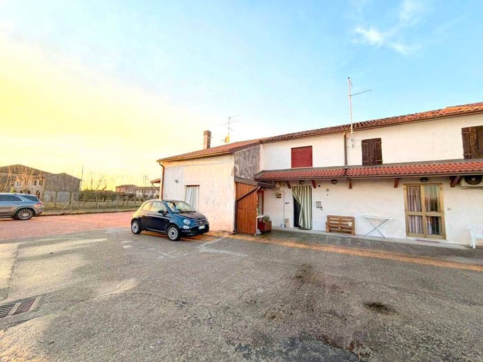 Casa con 6 locali in vendita in Via Stradanuova, Centro, Casaleone