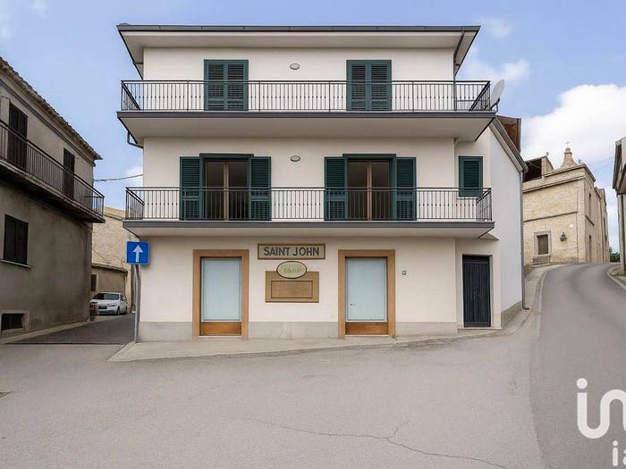 Casa con 6 locali in vendita in Via Della Fontana, Notaresco