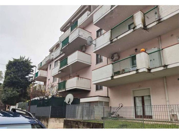 Appartamento quadrilocale in vendita in Via Villa Curti, Venarotta