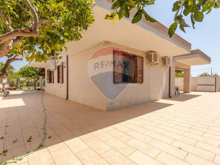 Casa quadrilocale in vendita in via delle orchidee, Santa Maria Del Focallo, Ispica
