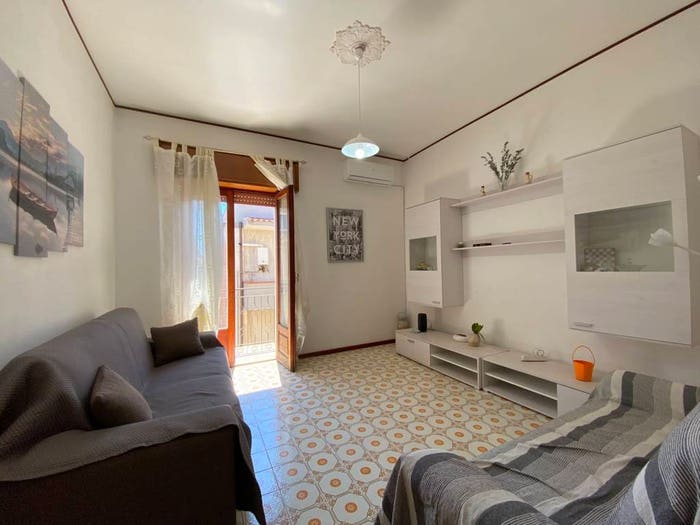 Appartamento trilocale in vendita in Via dei Gladioli, Centro, GiardiniNaxos