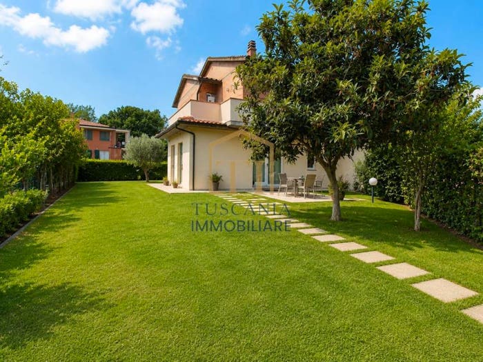 Appartamento quadrilocale in vendita in Colle di Val d'Elsa Via dell' Agrestino, Agrestone Agrestino Querciolaia, Colle di Val d'Elsa