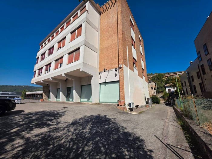 Appartamento con 5 locali in vendita in Strada Trasimeno Ovest, Ferro di Cavallo, Perugia