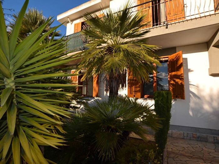 Appartamento trilocale in vendita in Strada corombeire, Zona Collinare, Bordighera