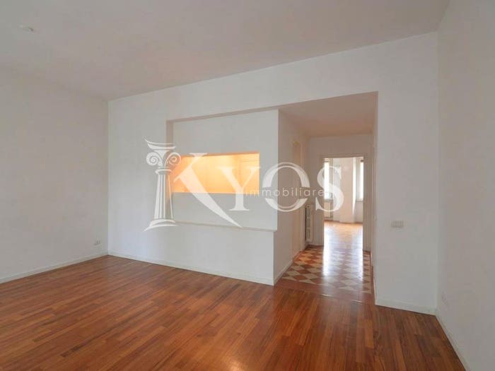 Appartamento quadrilocale in vendita in Via Edmondo de Amicis, Sant'Ambrogio, Milano