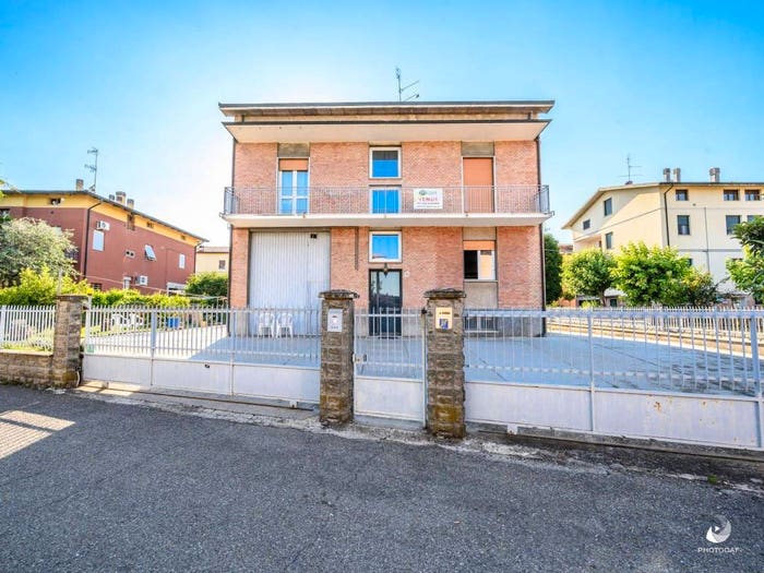 Casa con 6 locali in vendita in Via Eugenio Zanasi, Centro, Castelnuovo Rangone