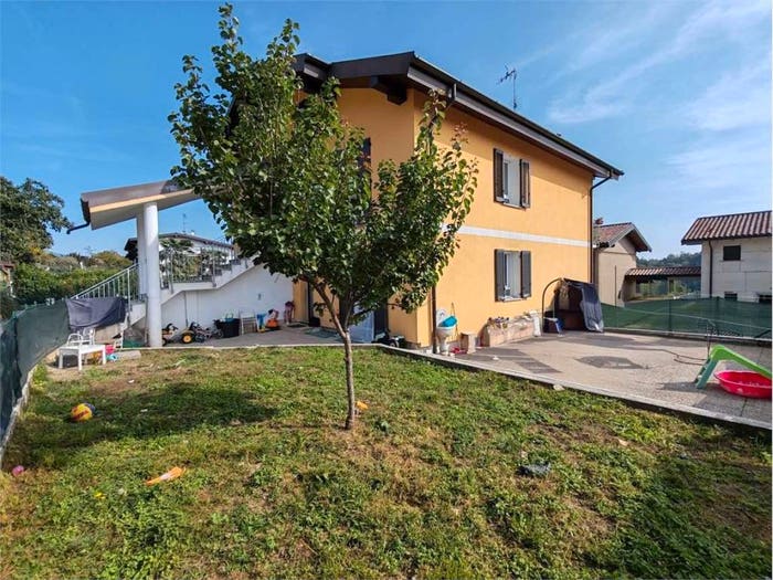 Appartamento trilocale in vendita in Rodero