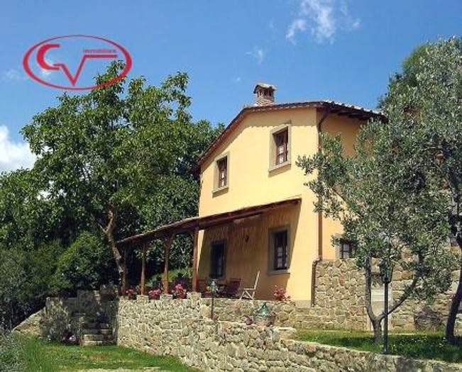 Casa bilocale in vendita in Strada Comunale di Querceto, Loro Ciuffenna