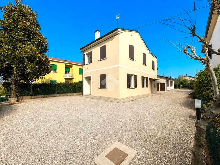Appartamento trilocale in vendita in Via Bellisario, Cotignola