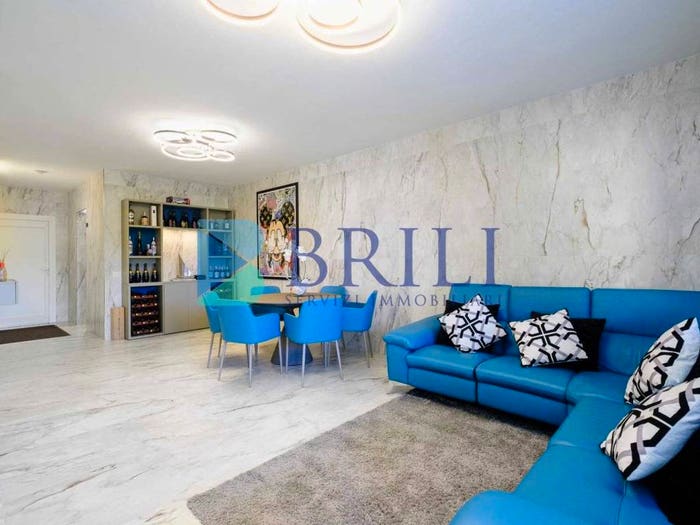 Appartamento con 6 locali in vendita in Via Cerbiatta, Porto Cervo, Arzachena