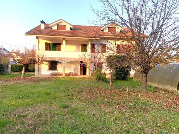 Casa con 6 locali in vendita in Via Ceriato, Centro, Molare