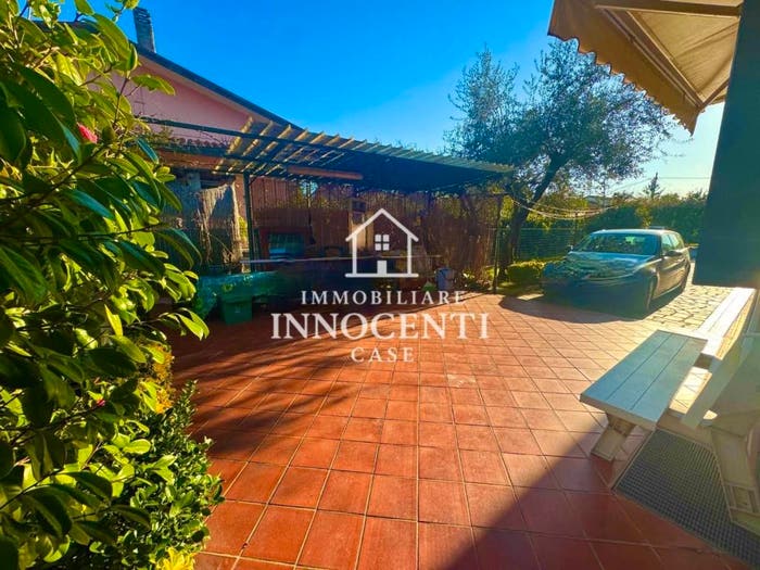 Casa con 5 locali in vendita in Via Romagnano, Romagnano, Massa