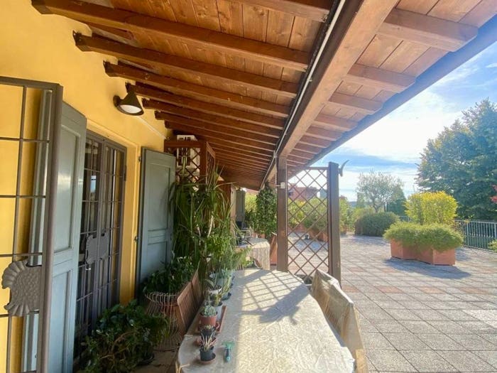 Appartamento quadrilocale in vendita in Stradello Fossa Buracchione, Baggiovara, Modena
