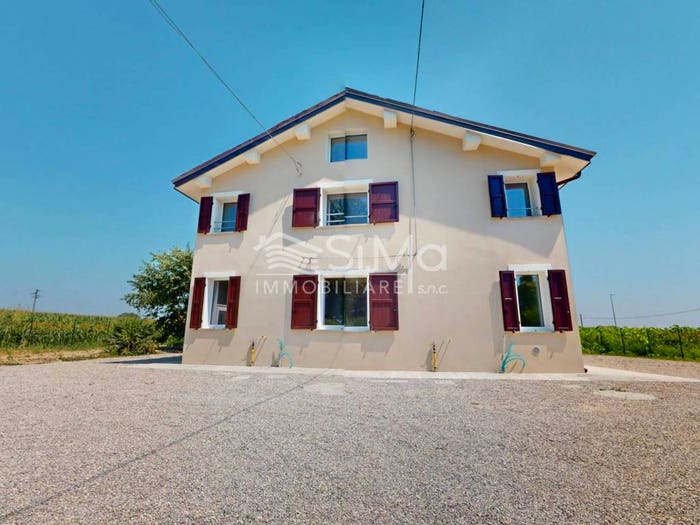 Casa quadrilocale in vendita in Via del bello, Frazioni Nord, Cento