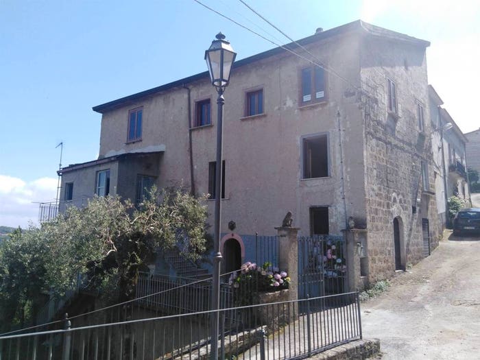 Casa quadrilocale in vendita in Via Nuova, Marzano Appio