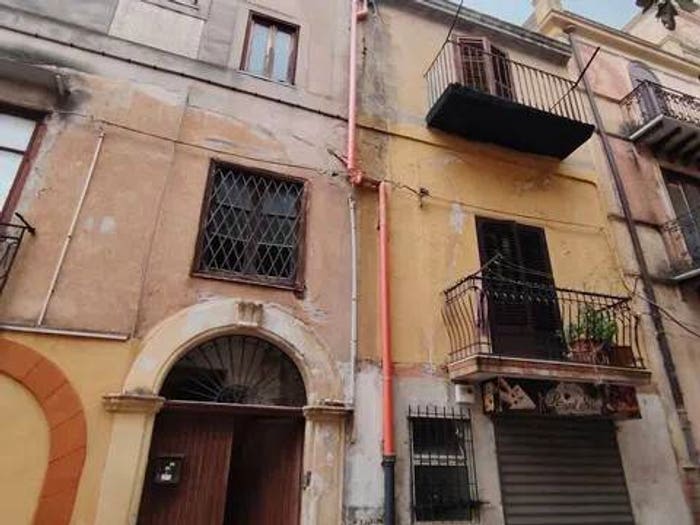 Casa in vendita in Via Roma No Number, Montelepre