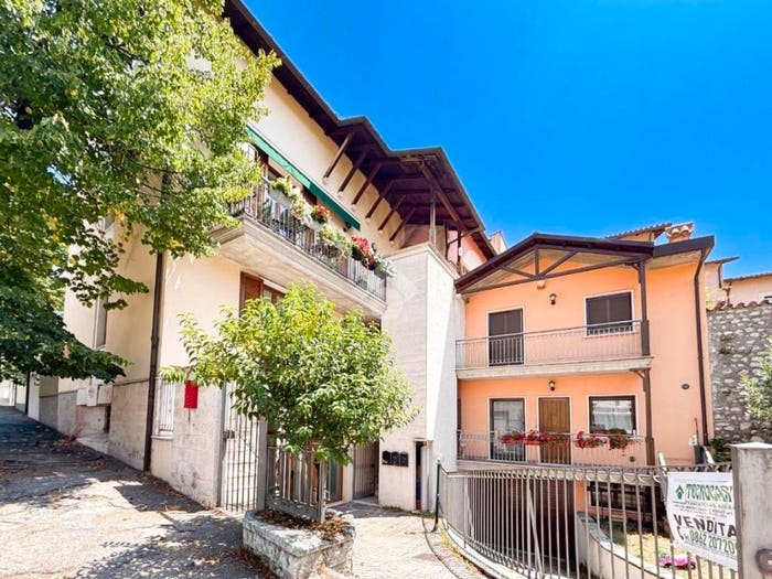 Appartamento con 5 locali in vendita in Viale Duca degli Abruzzi, Duomo Fontana Luminosa, L'Aquila