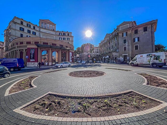 Appartamento quadrilocale in vendita in Via Luigi Orlando, Garbatella, Roma
